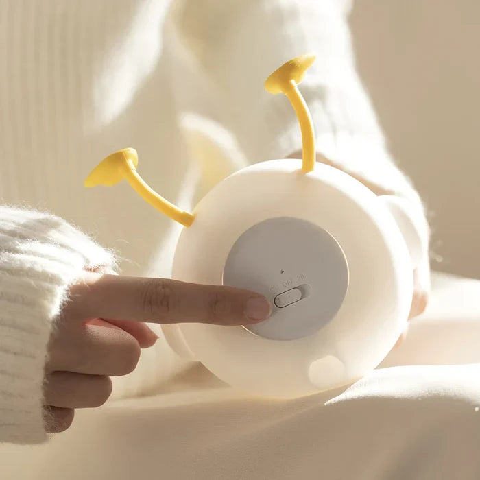 Adorable LED Duck Mobile Phone Stand with Touch Lamp: white, yellow duck character, kawaii cartoon style