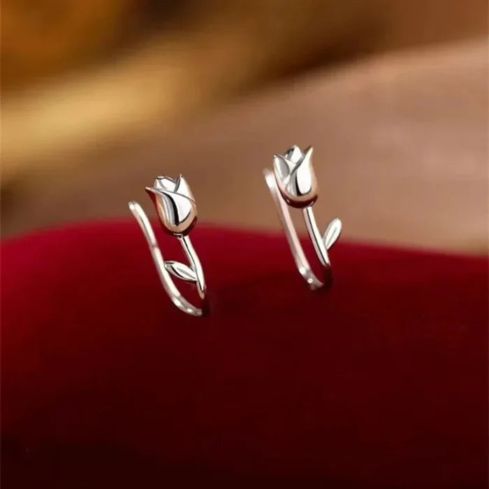 Adorable Tulip Earrings: silver cat, minimal kawaii style