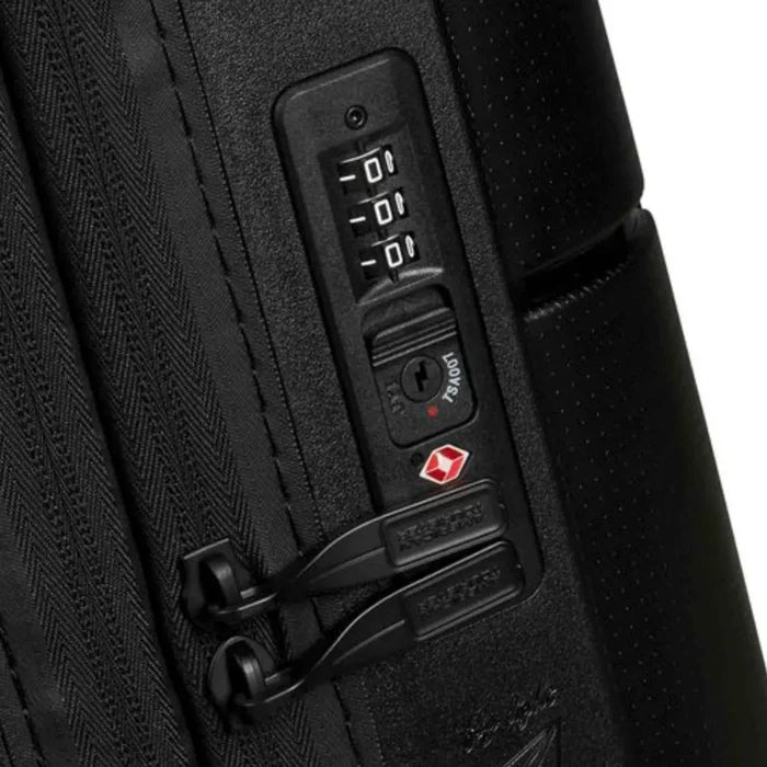 American Tourister Dashpop 67 cm Expandable Spinner Suitcase - True Black