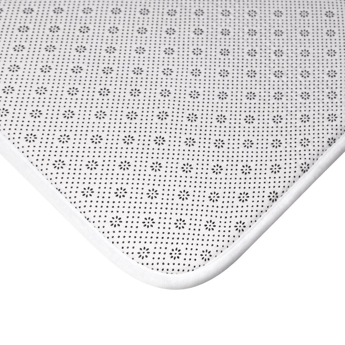 Bath Mat with Gingerbread Cookies Motif: light pink, brown gingerbread people, cartoon, kawaii style