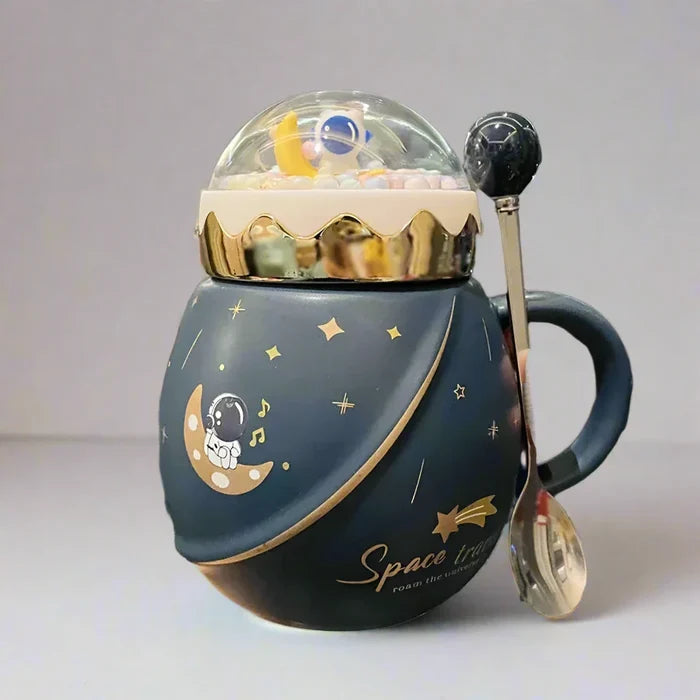Cartoon Space Theme 3D Mug with Lid: dark navy blue, gold space-themed cartoon astronaut, kawaii cartoon space theme style