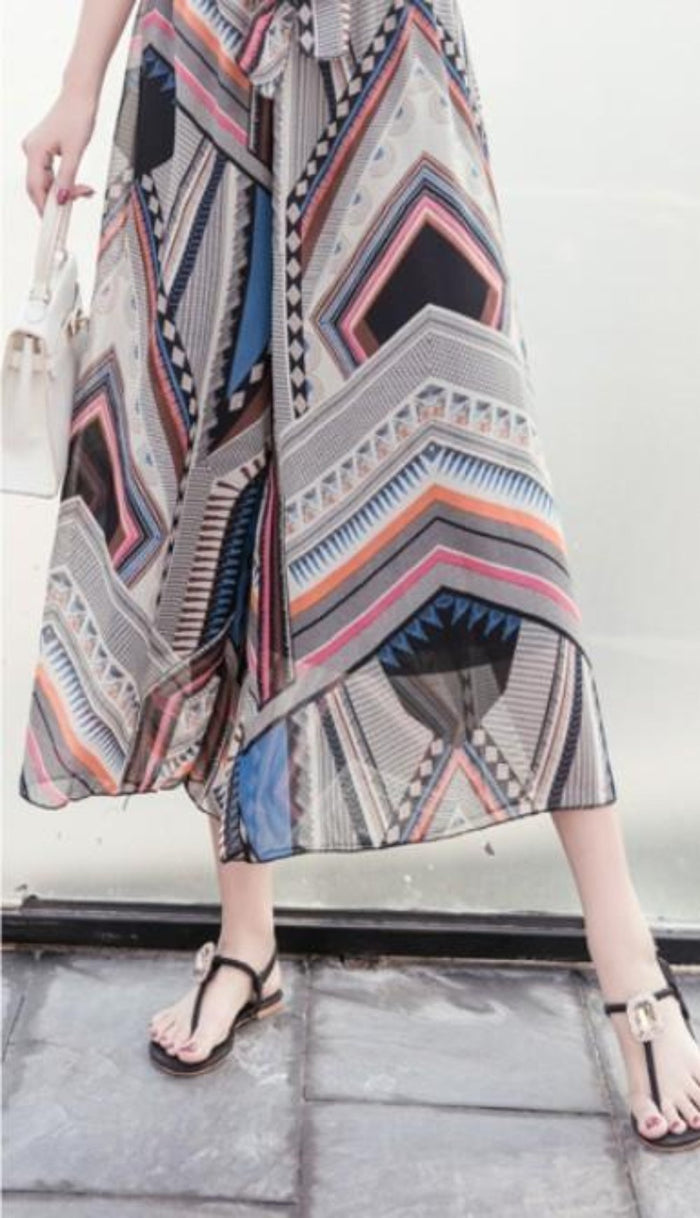 Flowing Patterned Wide-Leg Trousers: gray, black wide-leg patterned pants, bohemian style