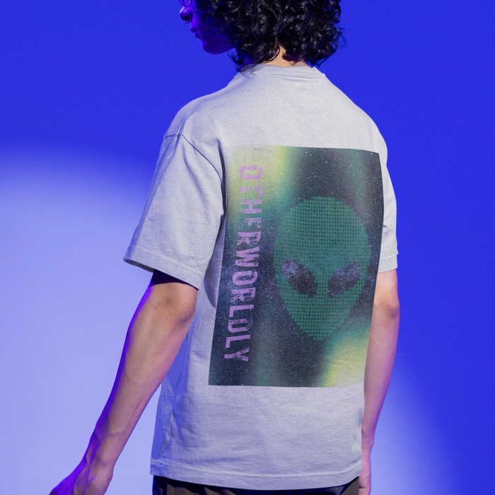 Graphic T-Shirt Featuring an Extraterrestrial Back Design: light gray, black alien head, graphic streetwear style