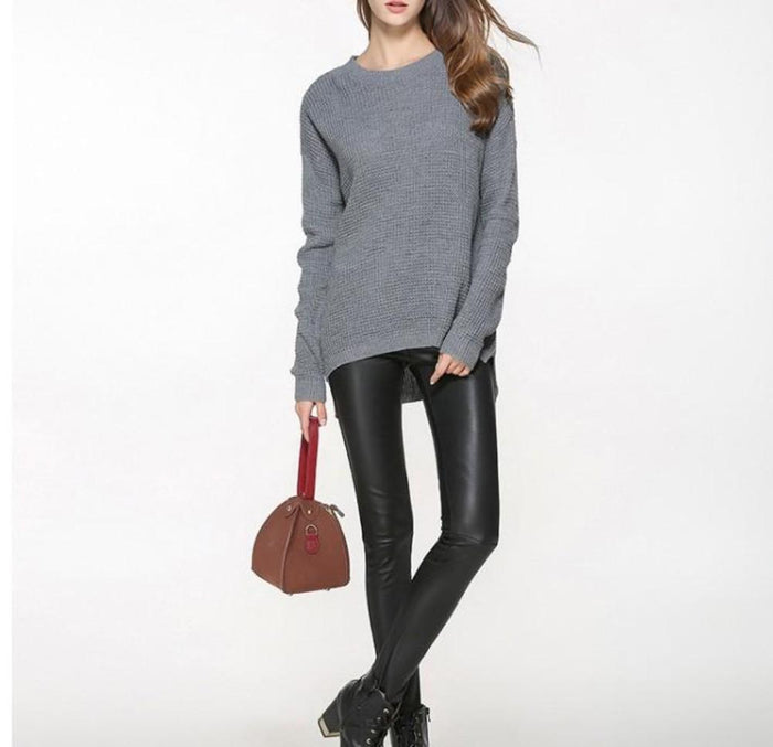 Gray Round Neck Women's Sweater with a Comfortable Fit: gray long-sleeve knit sweater, minimal casual style