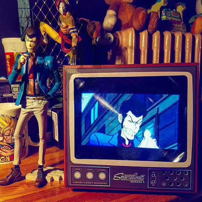 Mobile Phone Screen Magnifier, Retro TV Style: brown, black vintage television, retro cartoon style
