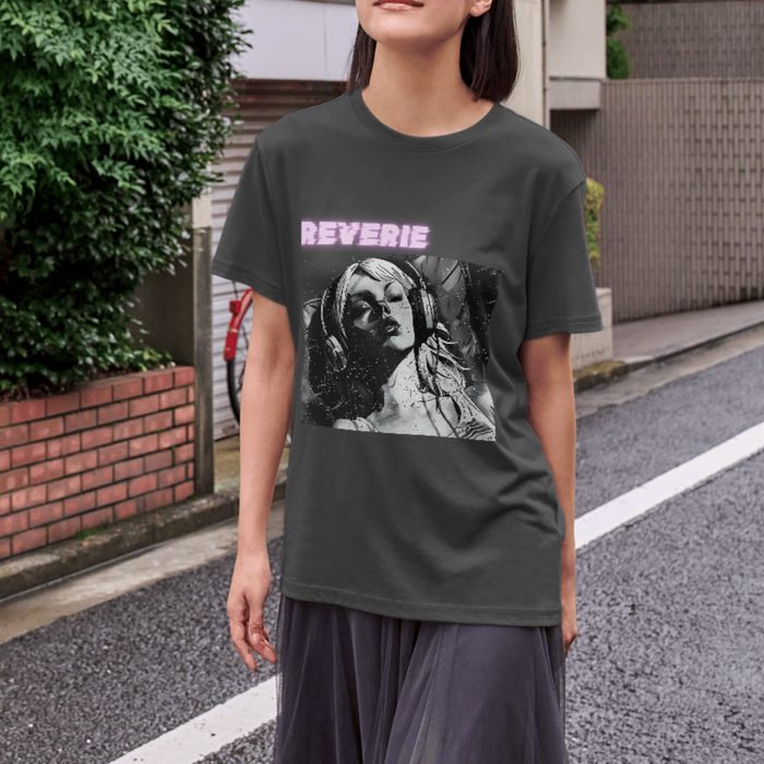 Oversize T-Shirt with a Retro Vibe: black, white woman portrait graphic, graphic streetwear style