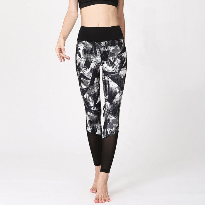 Patterned High Waist Yoga Legging: Emphasizing Core Meaning: black, white cropped athletic leggings, sporty modern graphic st