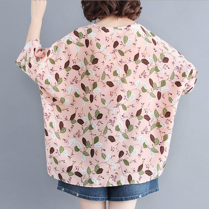 Patterned Loose-Fitting Top for Women: light pink, green leaf and botanical print, casual, cartoon botanical print style