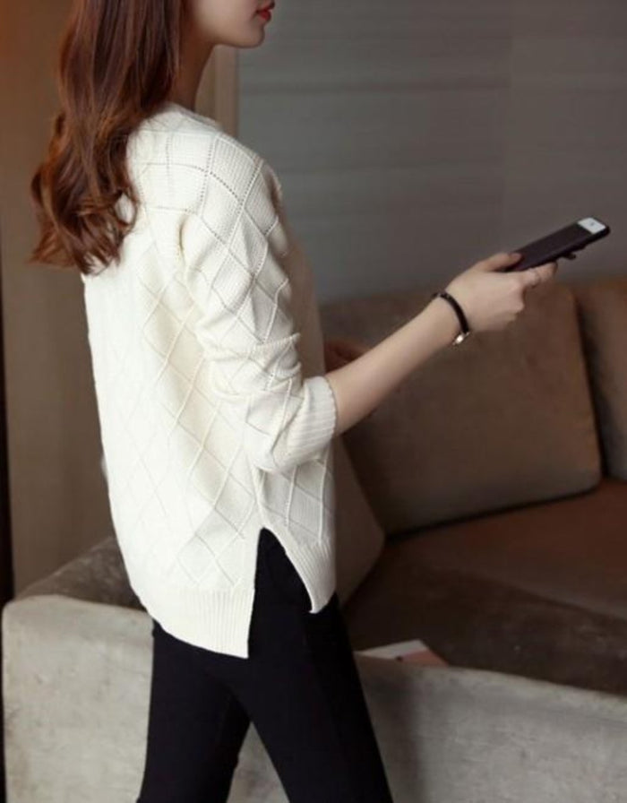 Slim-Fit Knit Top for Women with Round Neckline: off-white, cream sweater, minimal style