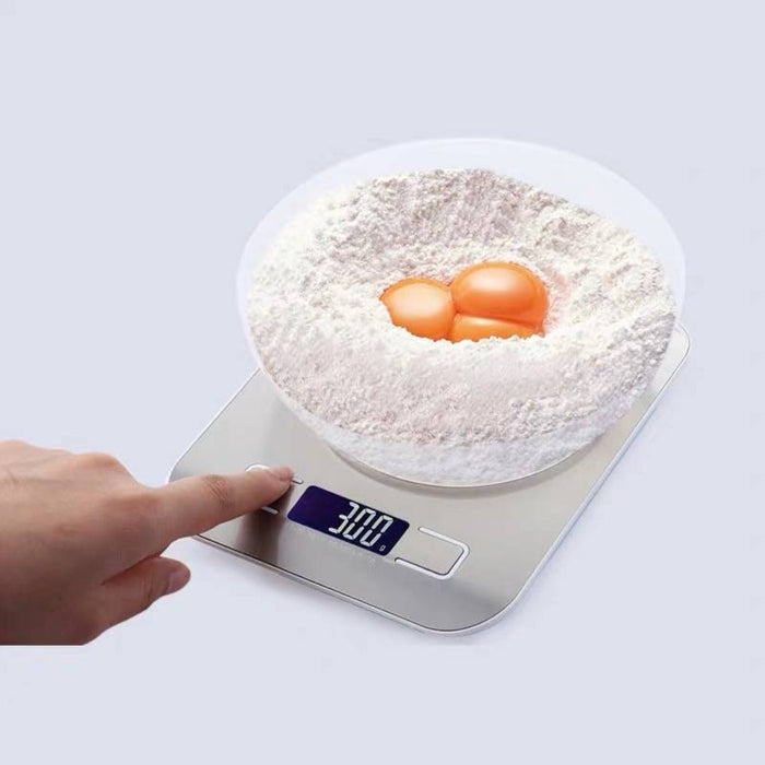Stainless Steel Electronic Kitchen Scale: Enhancing Precision in Culinary Measurements: silver, white digital bathroom scale