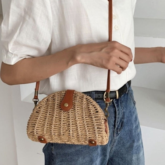 Straw Crossbody Bag, Emphasizing the Essence, Distinct from the Original: natural tan, brown handbag, minimal boho style