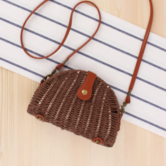 Straw Crossbody Bag, Emphasizing the Essence, Distinct from the Original: natural tan, brown handbag, minimal boho style