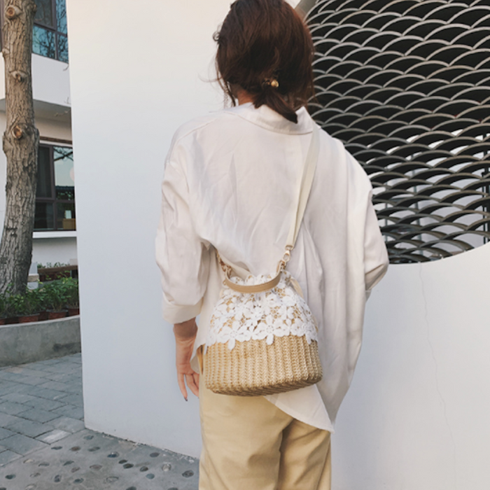 Summer Lace-Trimmed Straw Bucket Bag for a Chic Seasonal Look: beige, white handbag, feminine, bohemian style
