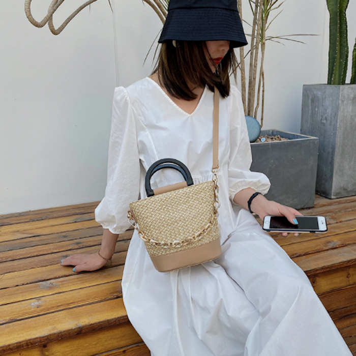 Summer Straw Bag with Chain Accents: Embrace the Season in Style!: natural beige, tan handbag, minimal style