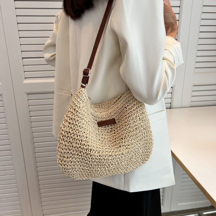 Summer Straw Shoulder Bag for a Relaxed Look: beige, brown shoulder bag, casual minimalist boho style